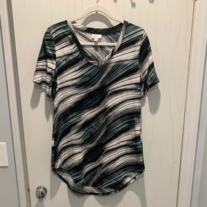 LuLaRoe Iris Top